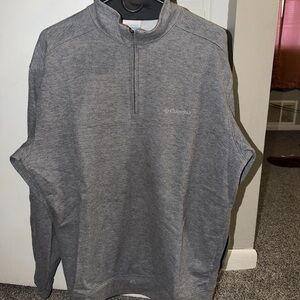 Columbia Men's Gray 3/4 Zip Pullover